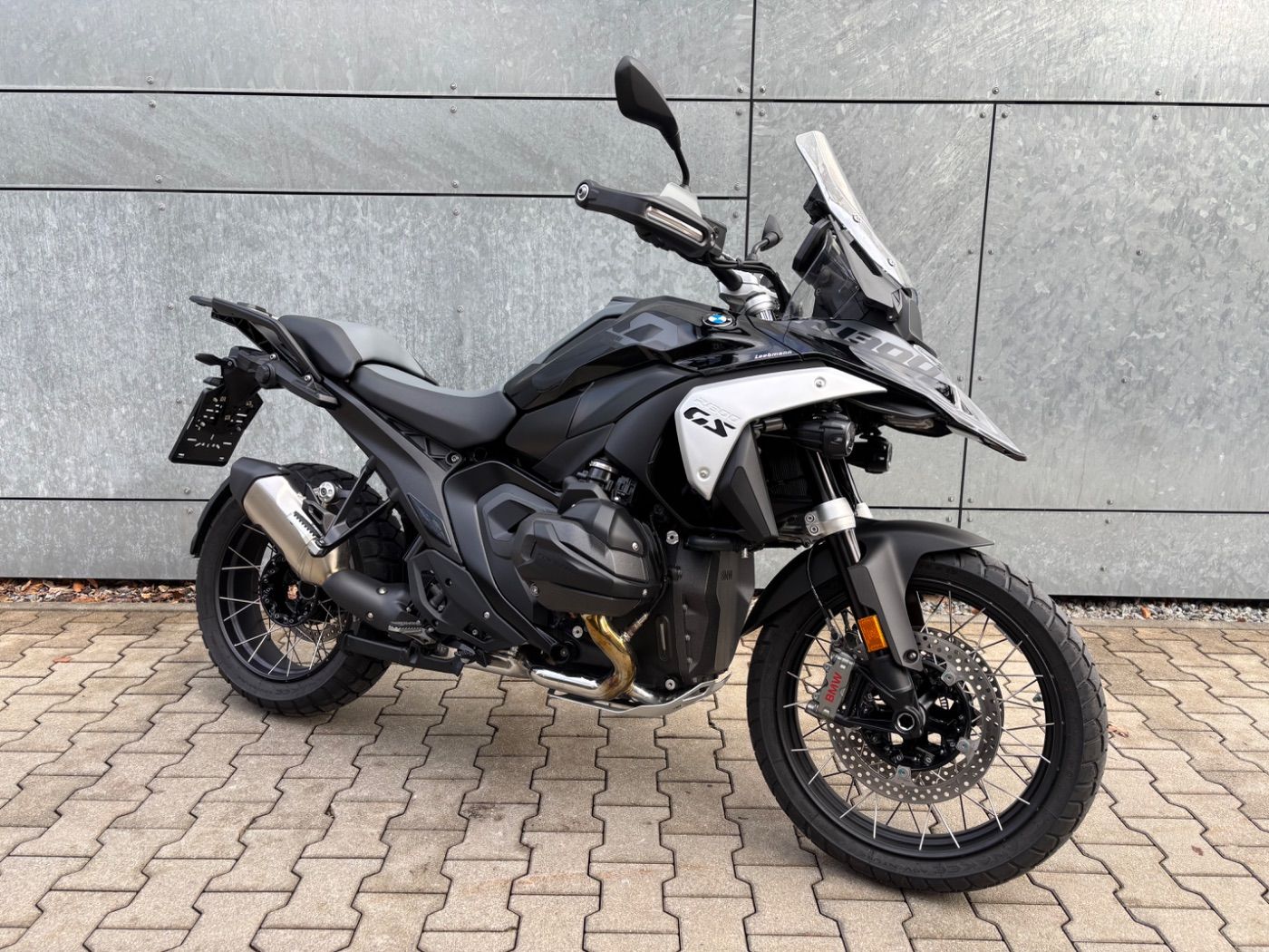 Fahrzeugabbildung BMW R 1300 GS Triple Black 3 Pakete
