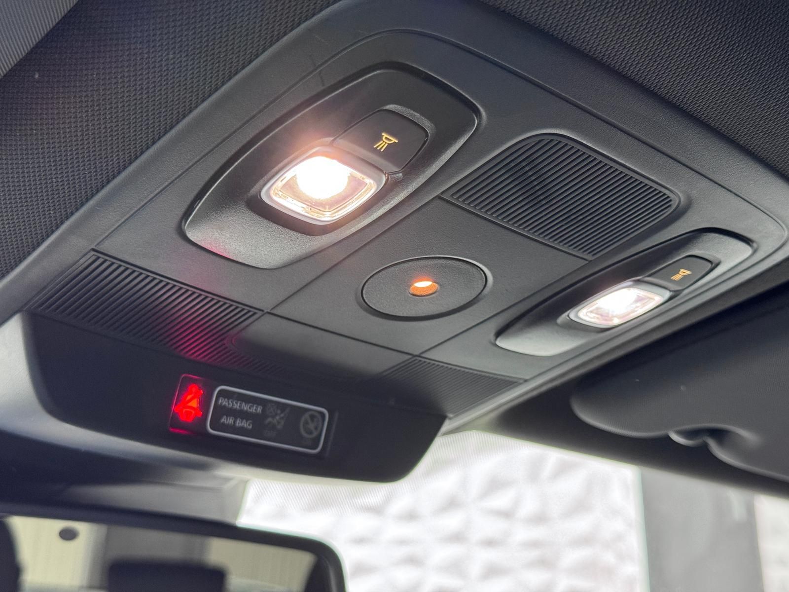 Fahrzeugabbildung Renault LIMITED BLUE dCi 200 EDC/ACC/BOSE/AHK/MASSAGE/DA