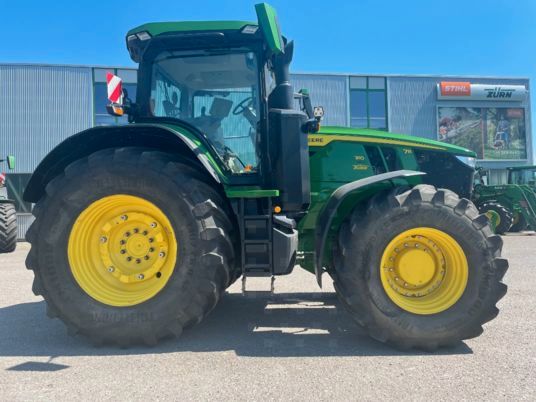 John Deere 7R310