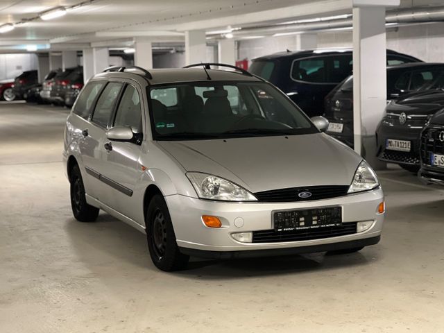 Ford Focus 1.6 Ghia Autom. Tüv Neu