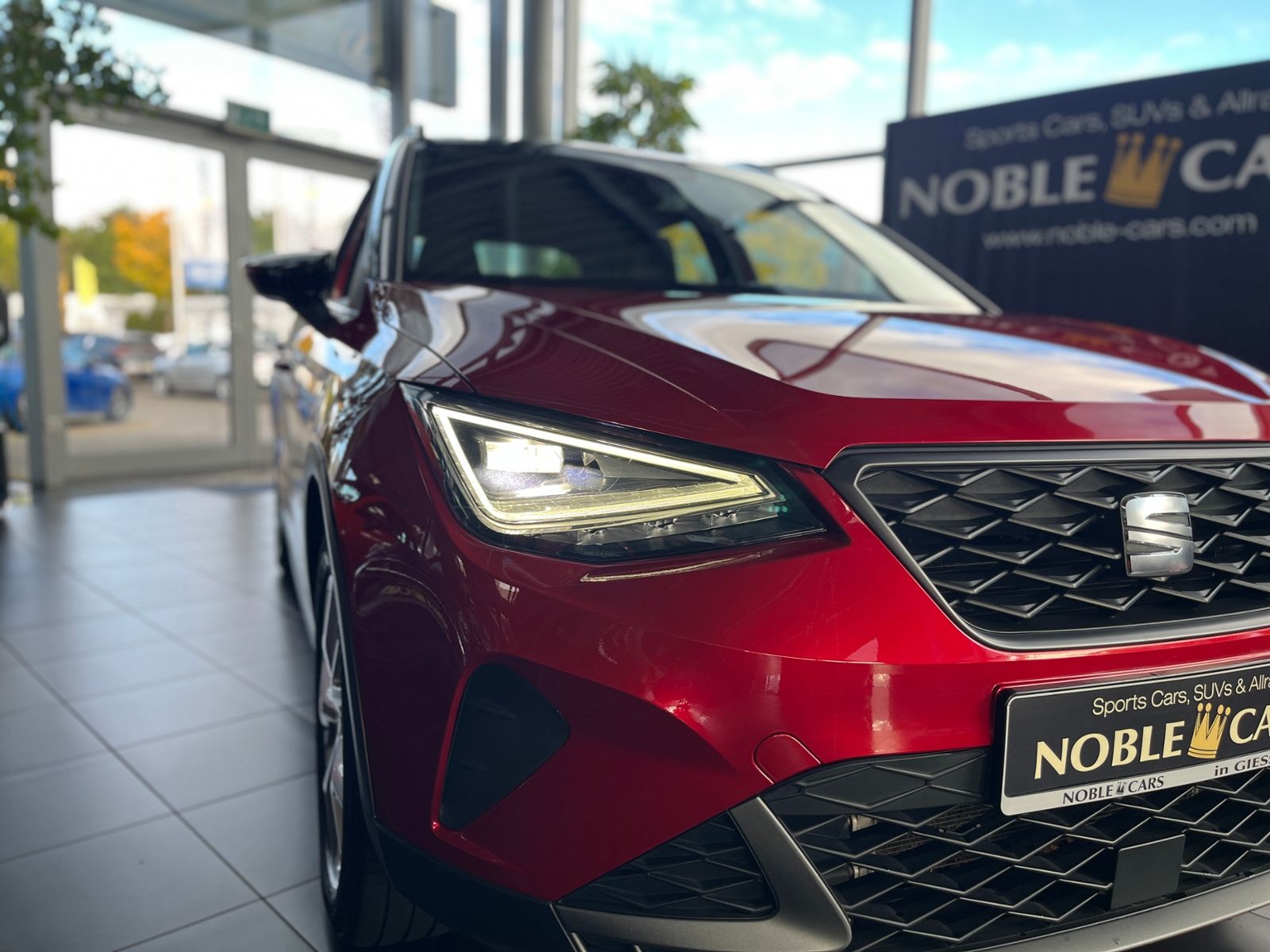 Fahrzeugabbildung SEAT ARONA 1.5 TSI DSG FR KLIMA LED NAV SHZ 17"