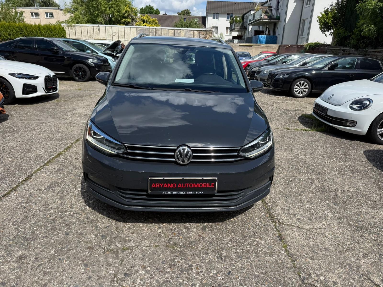 Volkswagen Touran Highline BMT/Start-Stopp*Aut*Navi*LED*AHK