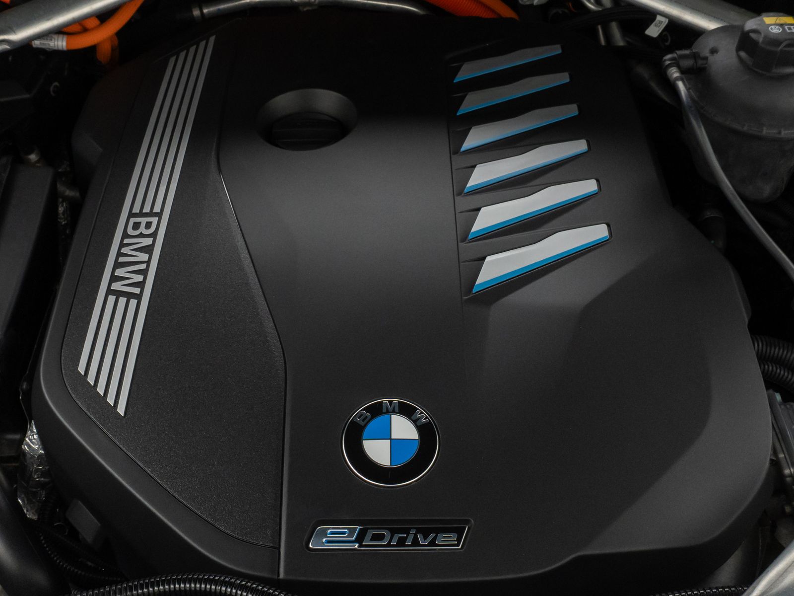 Fahrzeugabbildung BMW X5 xD45e M Sport Laser 360°HUD DAB HiFi SoftClos