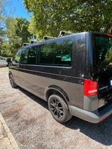 Volkswagen T5 Caravelle - VW 8-Sitzer