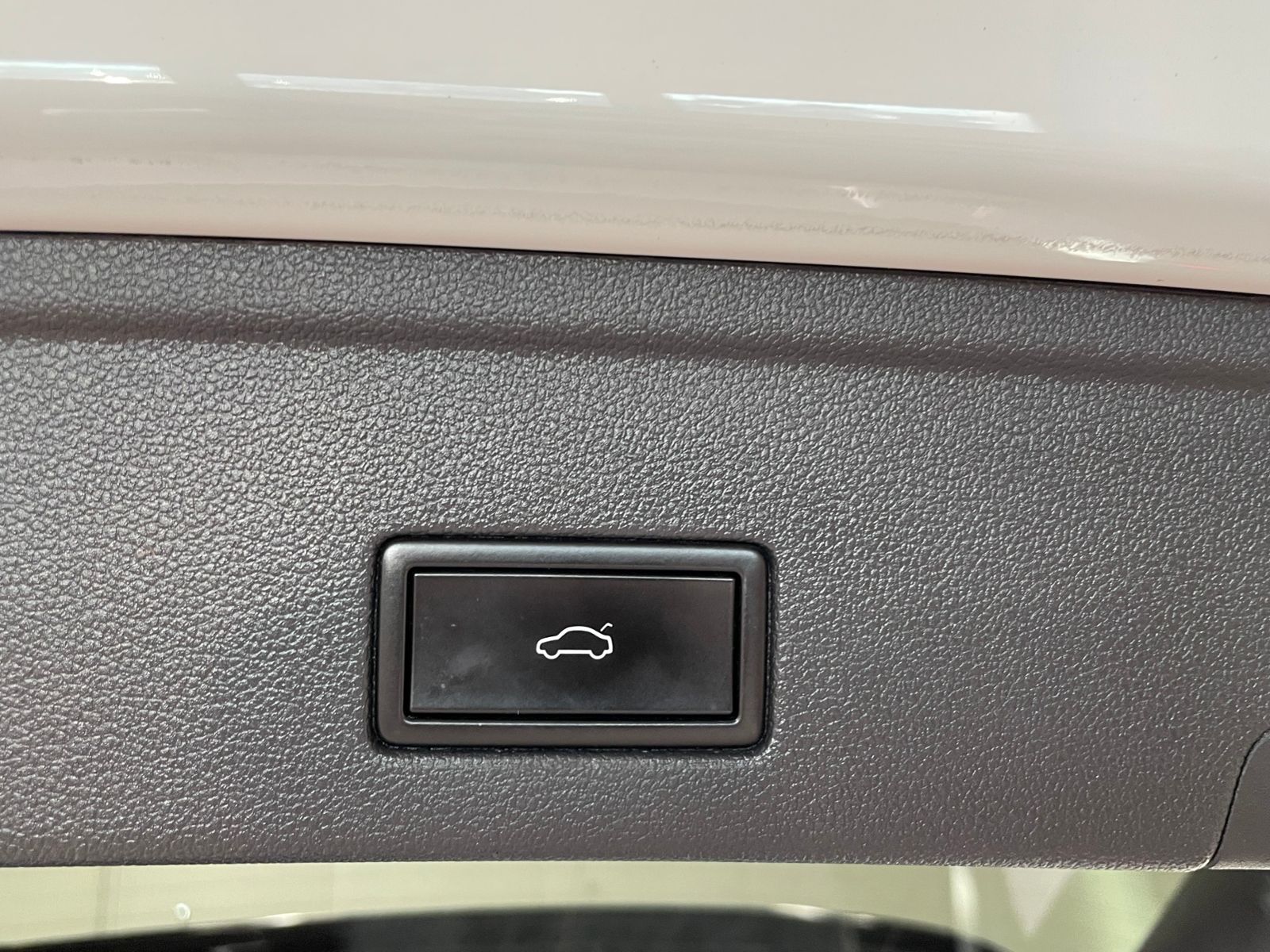 Touareg 4M 3.0 V6 TDI LED AHK NAVI ACC RFK