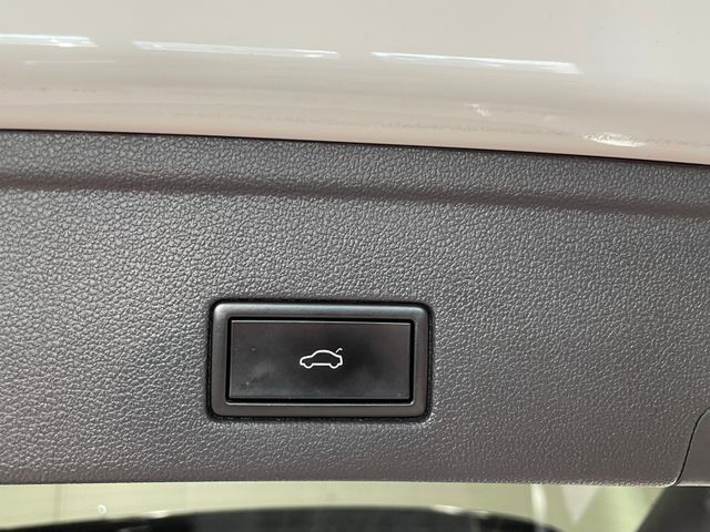 Touareg 4M 3.0 V6 TDI LED AHK NAVI ACC RFK