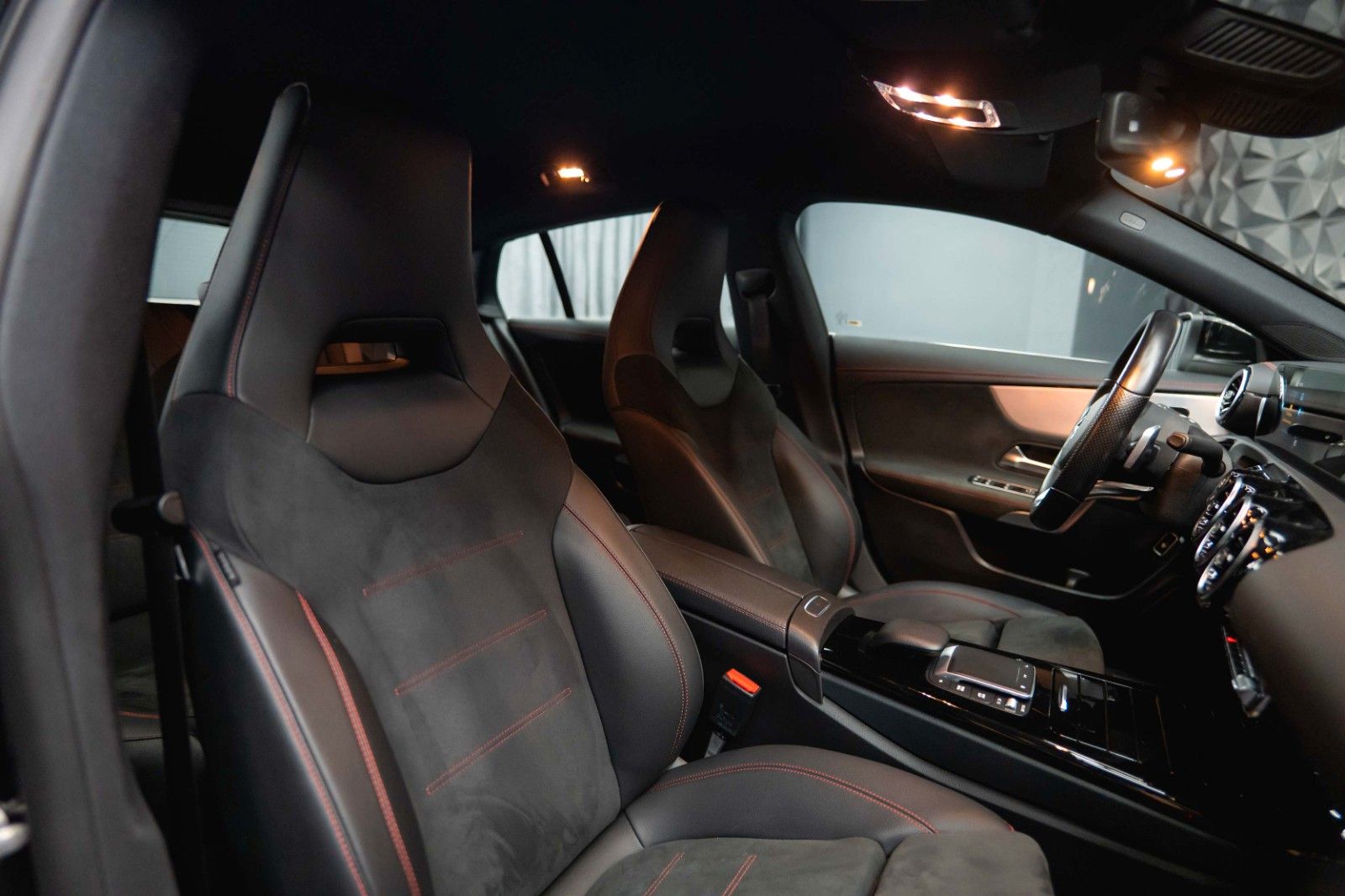 Fahrzeugabbildung Mercedes-Benz CLA 220 Shooting Brake AMG Line | ACC | LED