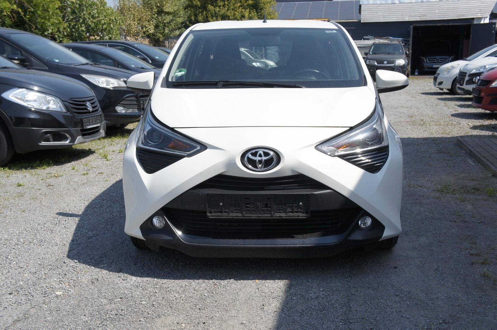 Toyota Aygo AYGO x-play Team D