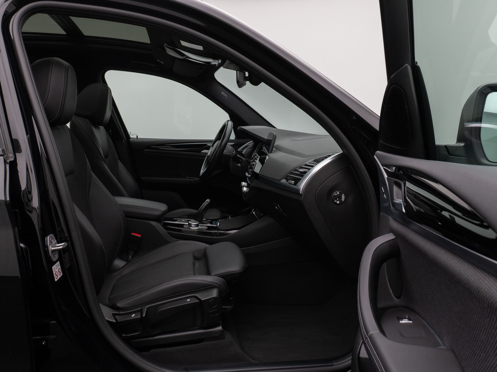 Fahrzeugabbildung BMW X3 xD30e Panorama DAB HiFi Leder M Sport 20Zoll