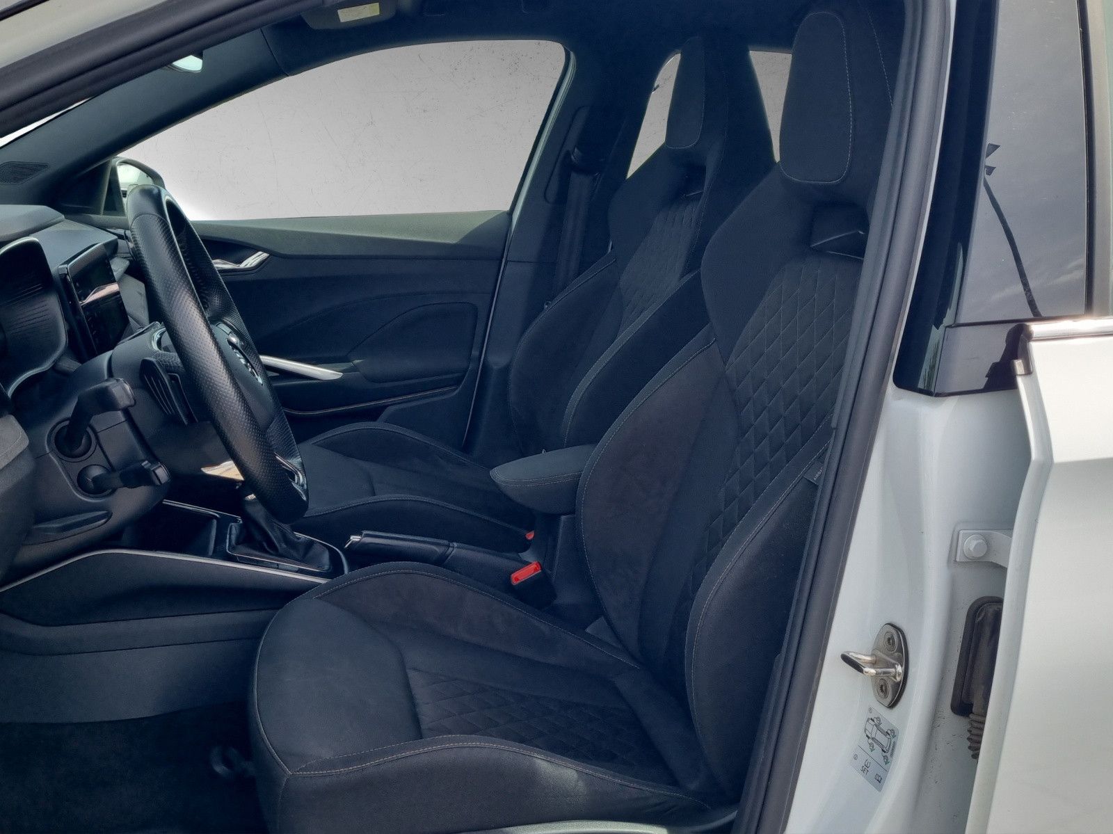Fahrzeugabbildung SKODA Fabia Style 1,5 TSI DSG Navi ACC PDC
