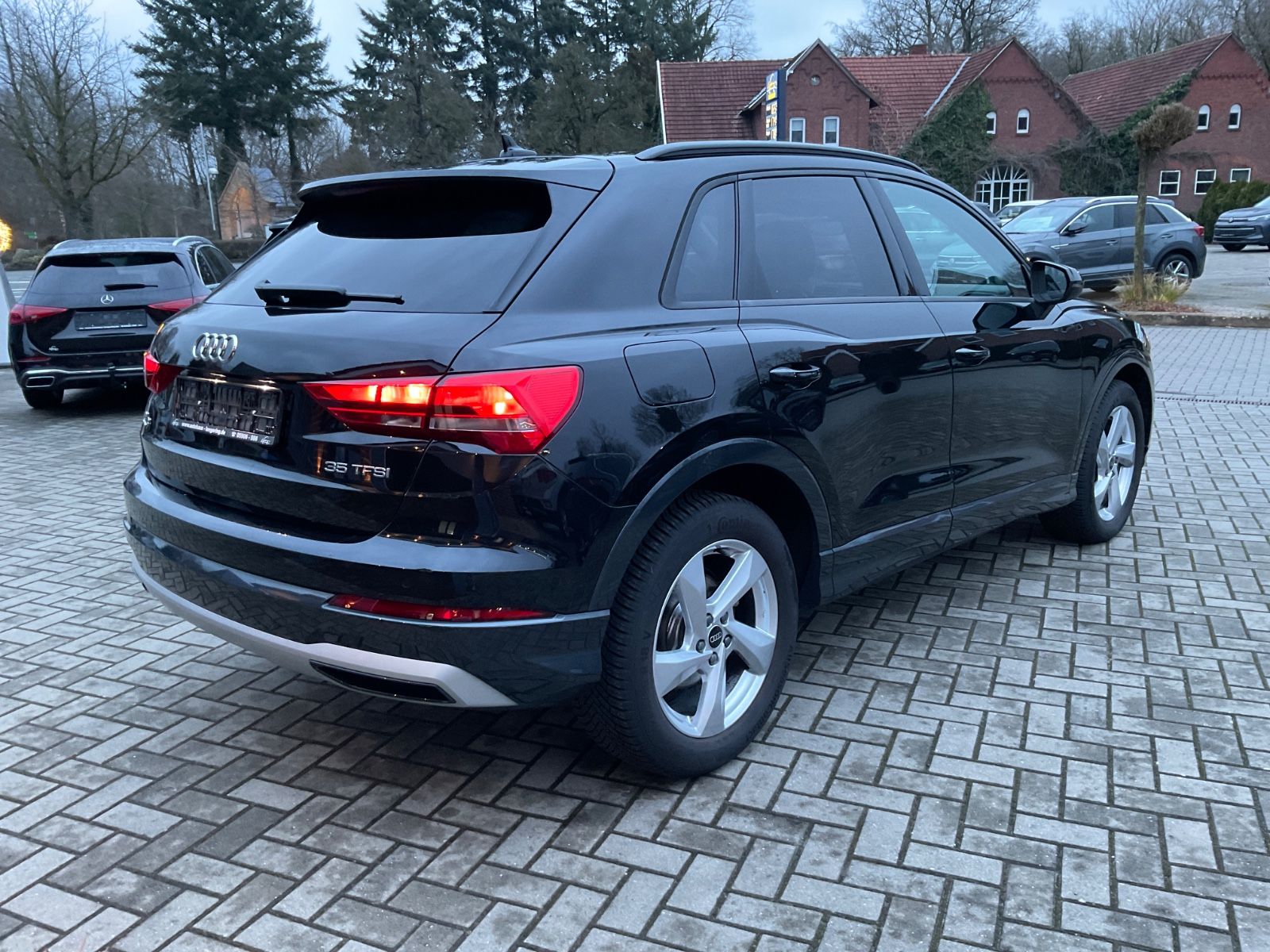 Fahrzeugabbildung Audi Q3 35 TFSI S tronic,Panorama,LED,Carplay,Navi