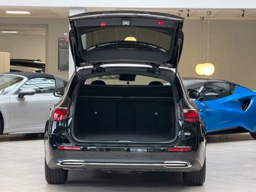 Mercedes E 200 - 5