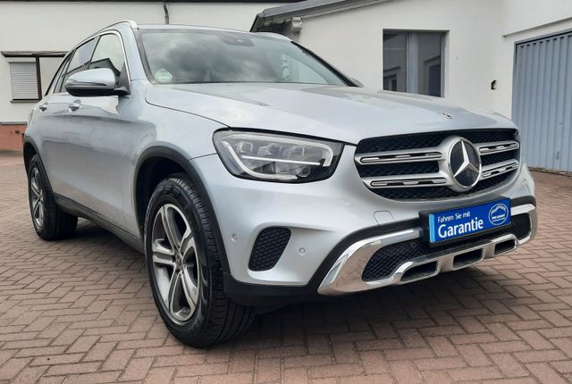 MERCEDES-BENZ GLC 220 d 4Matic/ Distronic/Spur/Offroad/1Hand