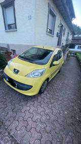 Peugeot 107 Filou *AHK - Peugeot 107 mit Benzin-Antrieb: Limousine