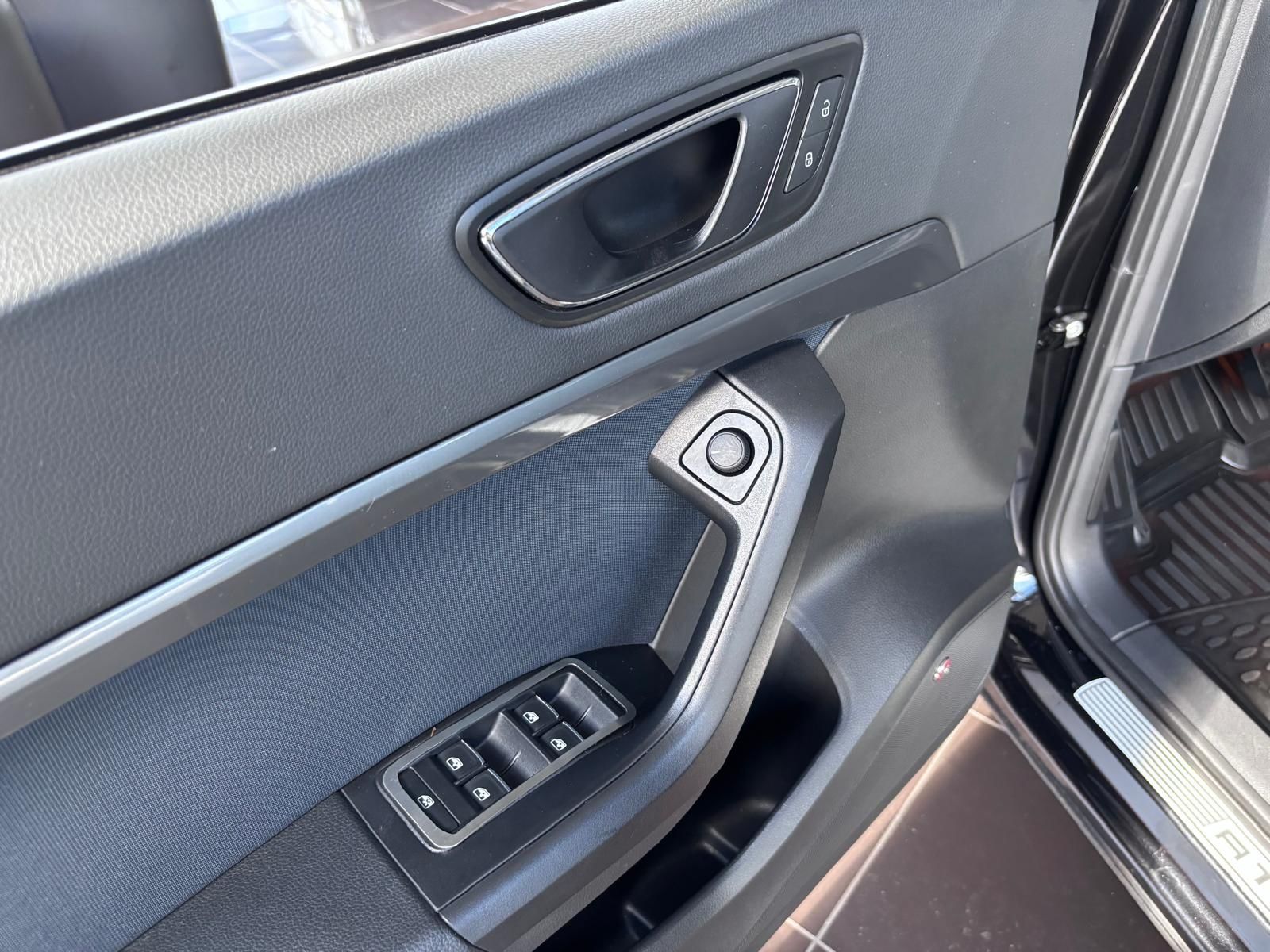 Fahrzeugabbildung SEAT Ateca Style LED NAVI ALU AHK