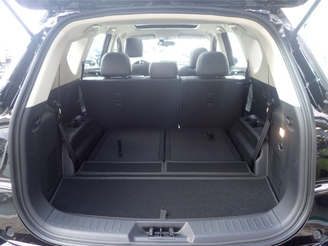 Fahrzeugabbildung DFSK Fengon 580 Glory Intelligent 7Sitzer 360°Cam LED