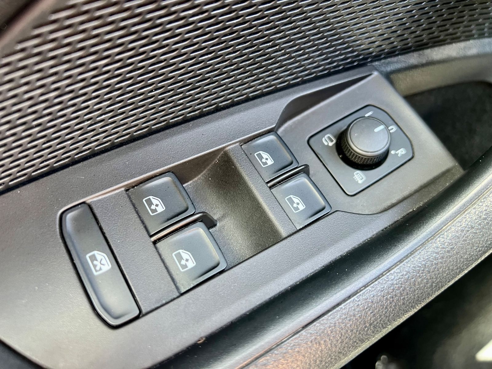 SKODA Octavia Combi Ambition AAC SHZ NAVI CARPLAY