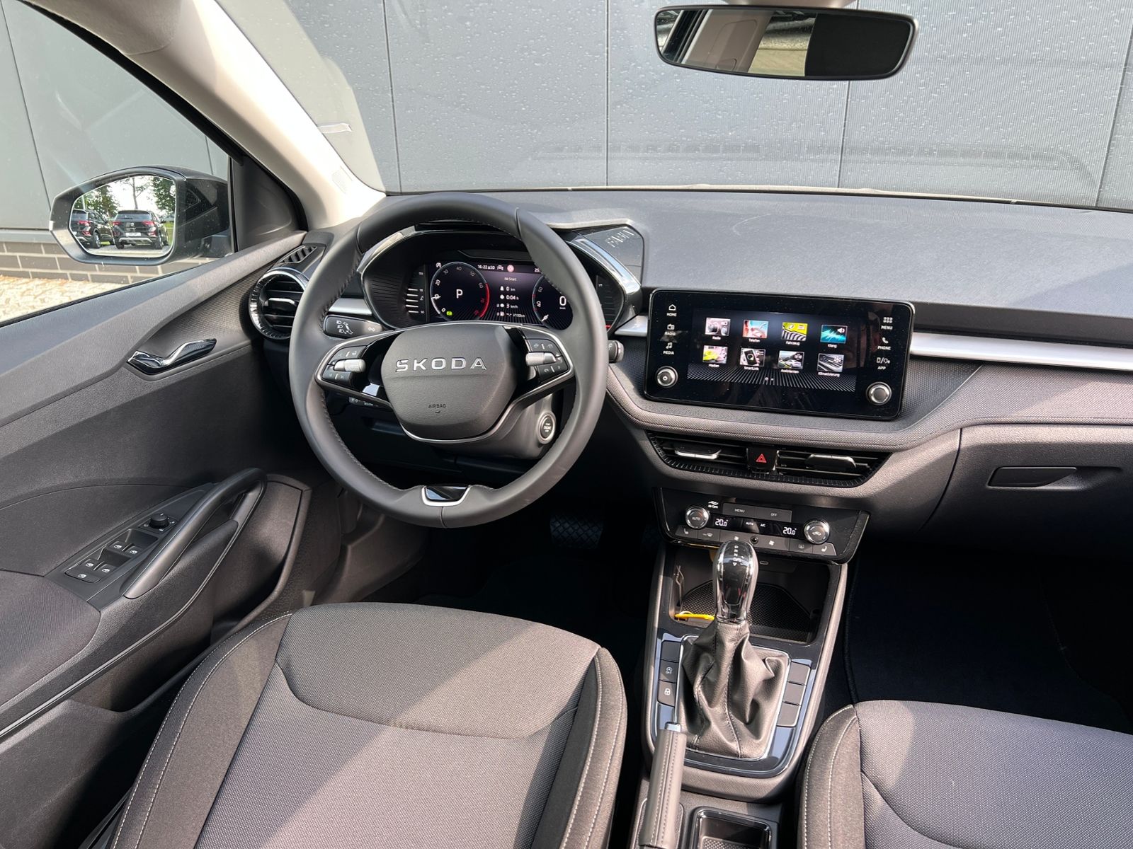 Fahrzeugabbildung SKODA Fabia Selection 1.0 TSI DSG *LED, ACC, 15'-LM*