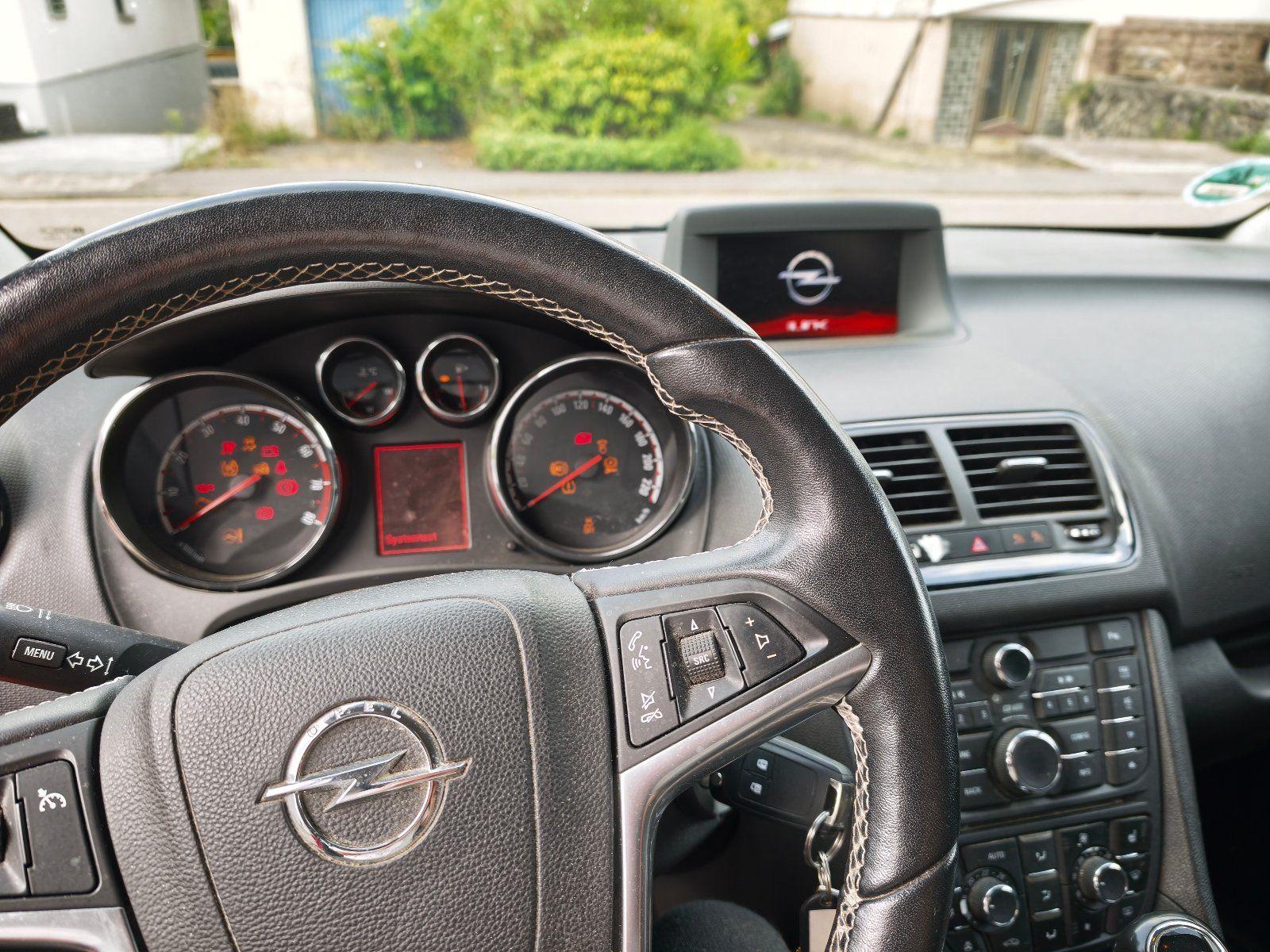 Opel Meriva 2015 — photo 8