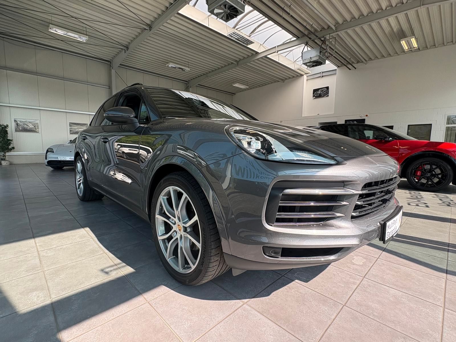Fahrzeugabbildung Porsche Cayenne, pano, luft volleder ahk,21 zoll, stdhz