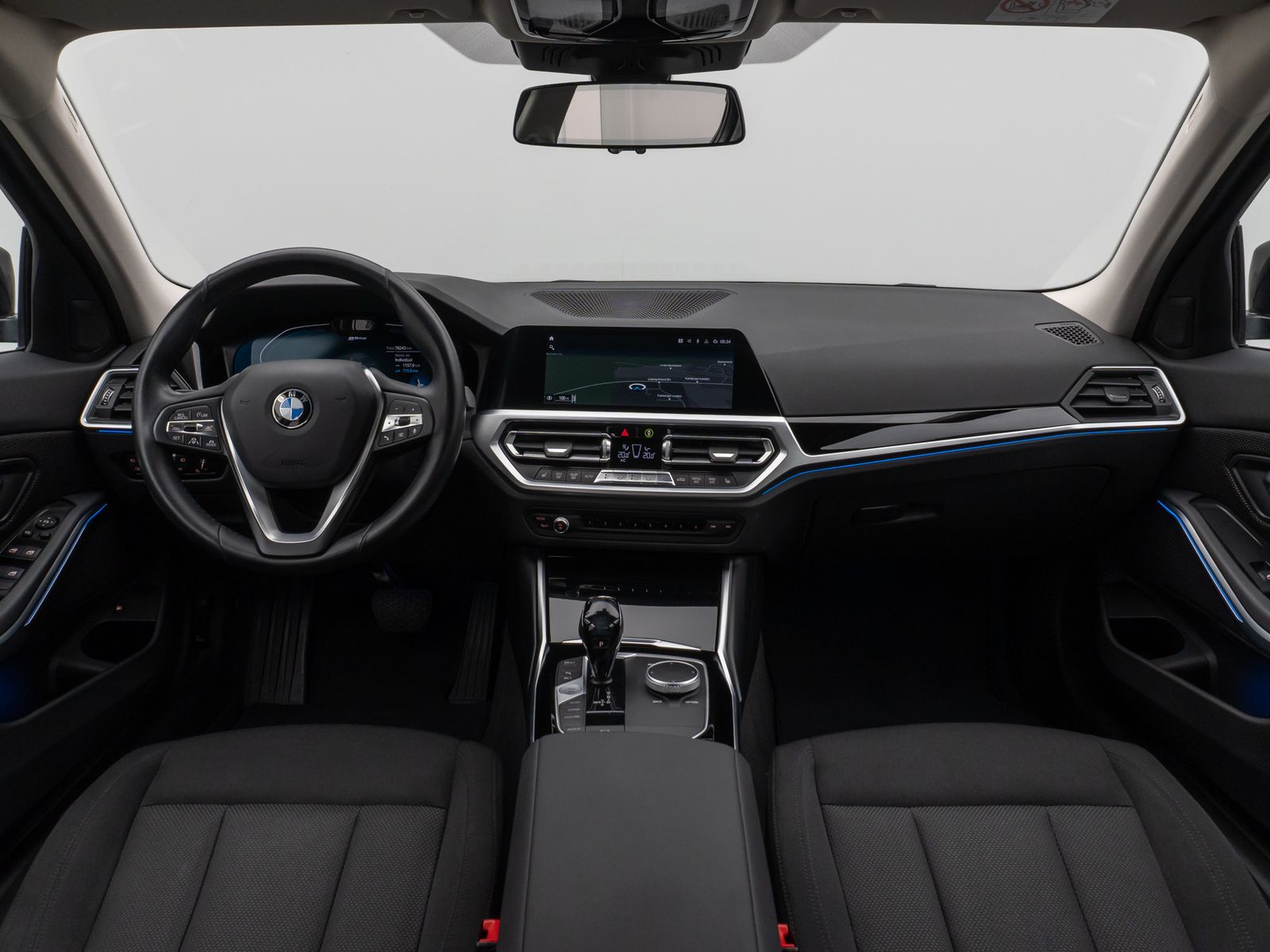 Fahrzeugabbildung BMW 330e ACC Alarm DAB CockpitPr HiFi PDC WLAN Sport