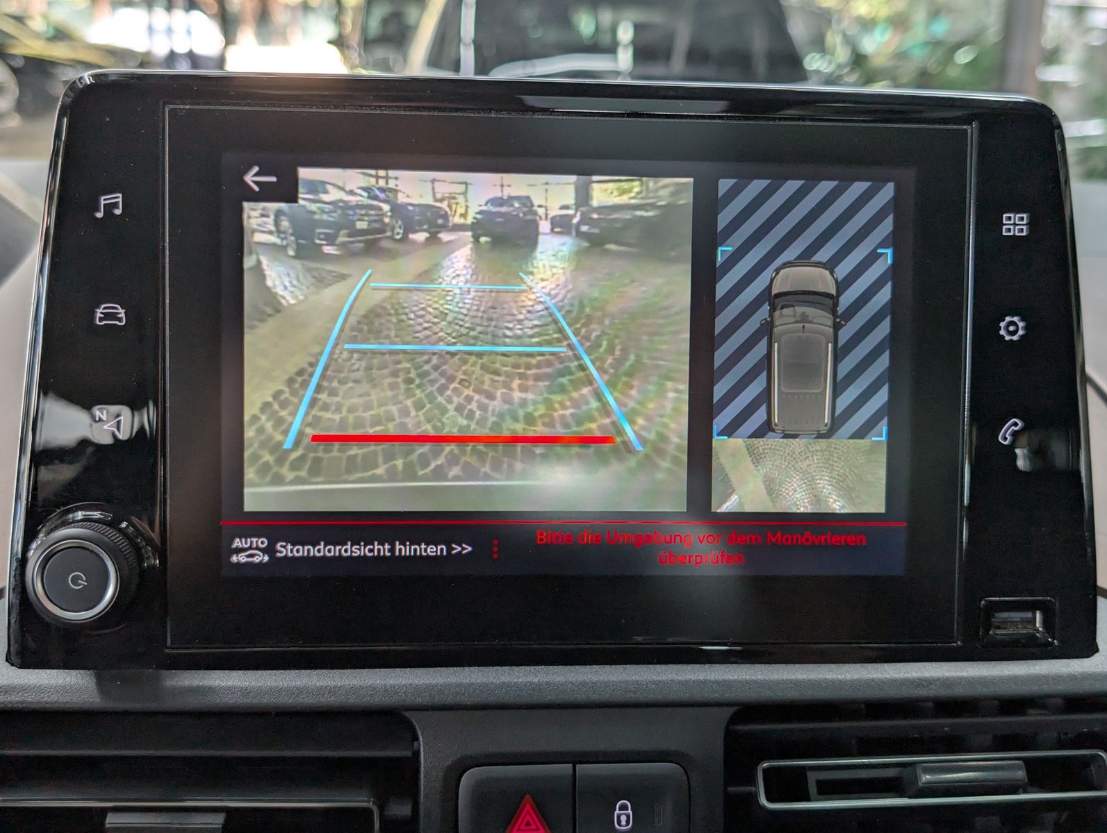 Fahrzeugabbildung Peugeot Rifter GT N1 L1 PANO XENON APP TEMP KAM ALU 17"