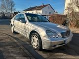 Mercedes-Benz Mercedes C320 v6 W203 Tüv vor eine Woche neu - gebrauchte Mercedes-Benz C 320 aus dem Jahr 2000