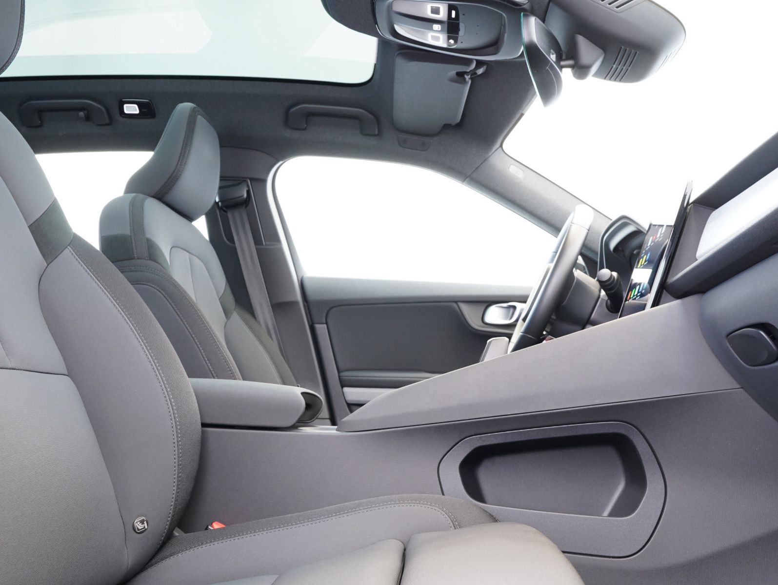 Fahrzeugabbildung Polestar 2 Standard Range Single PLUS-PAKET/PANO/AHK