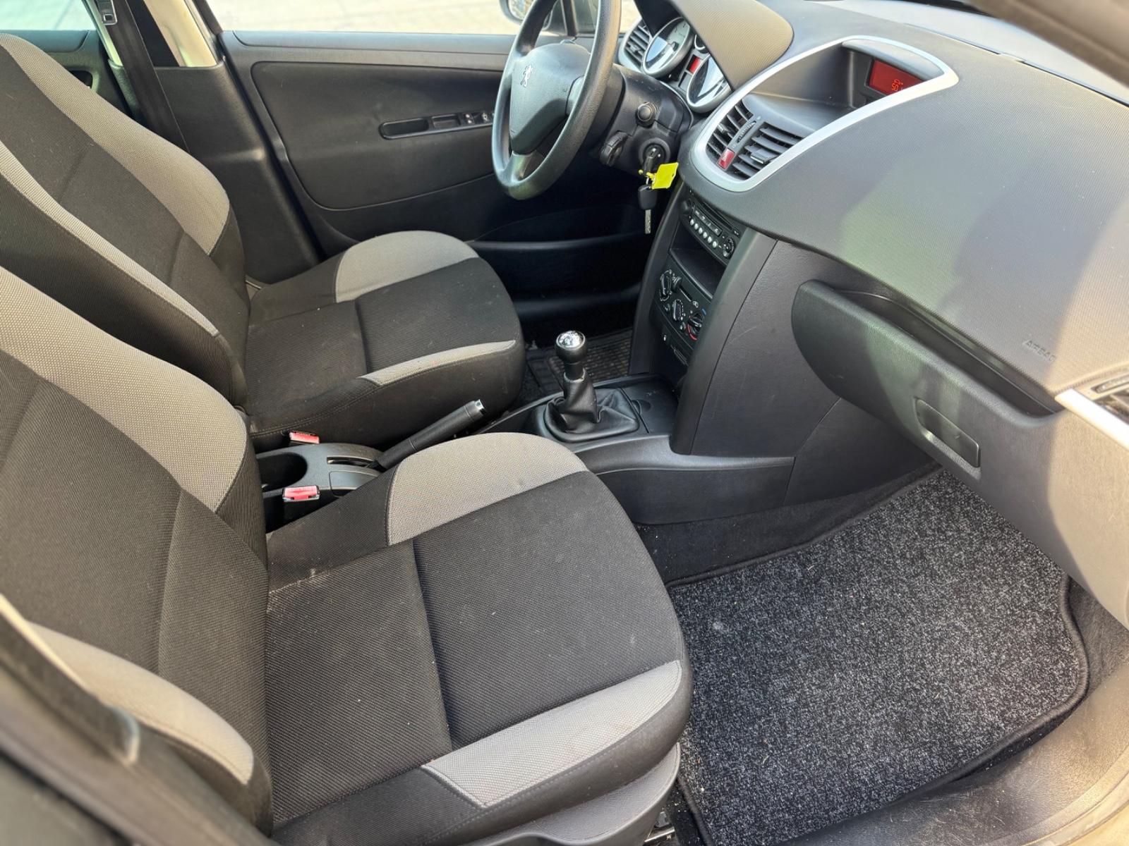 Peugeot 207 2009 — photo 13