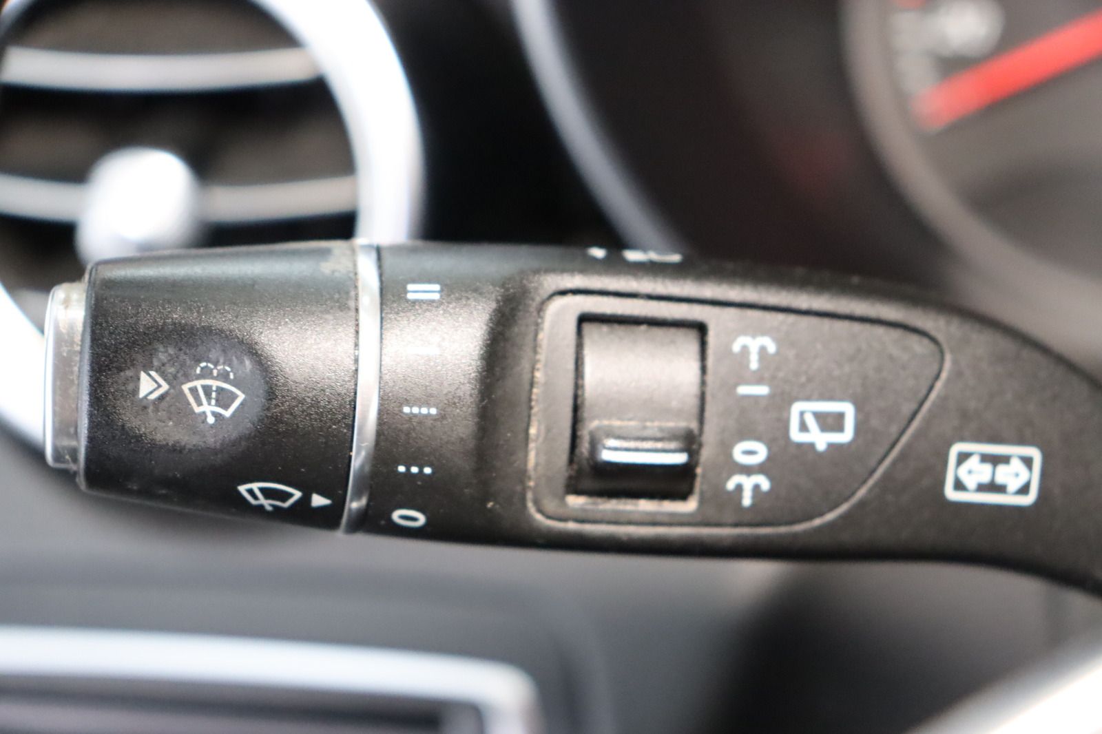 Fahrzeugabbildung Mercedes-Benz GLC 250 d 4Matic Navi * ILS * Sitzhzg