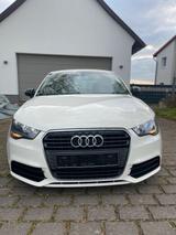 Audi A1 8X, tiefergelegt,122PS,  Scheckhef... - Audi A1: 122 Ps