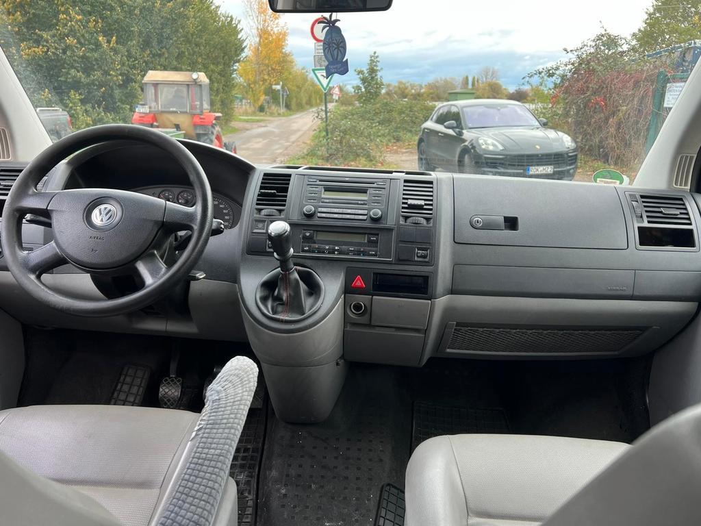 Volkswagen T5 Caravelle