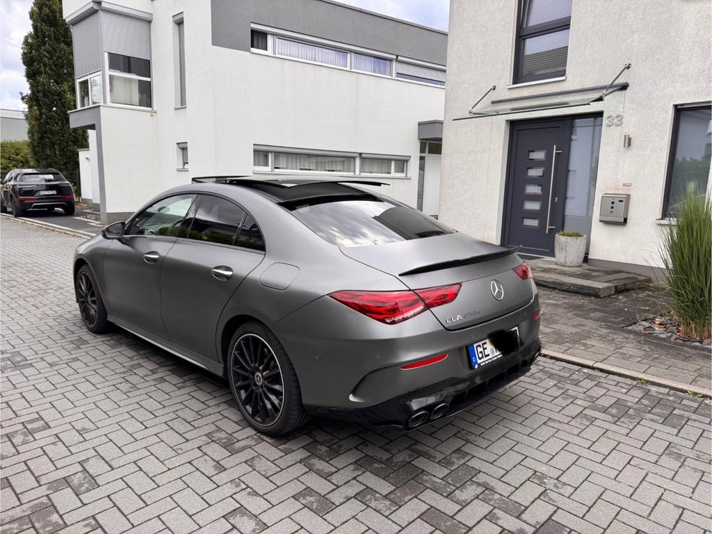 Mercedes-Benz CLA 250