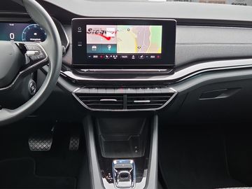 Fahrzeugabbildung SKODA Octavia Combi Style 1.5 e-TEC DSG AHK Columbus