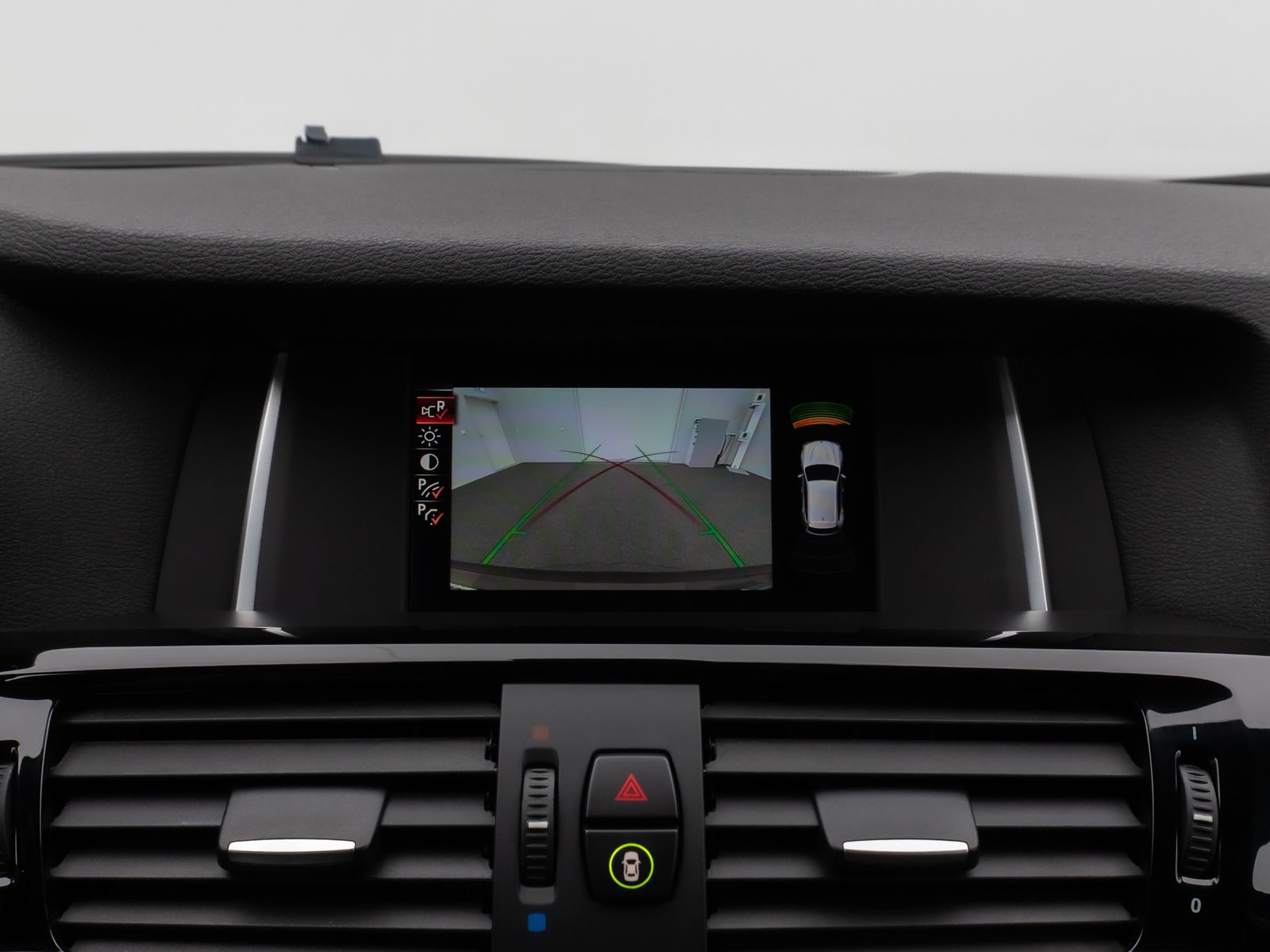 Fahrzeugabbildung BMW X3 xD20d xLine Kamera HUD HiFi Lenkrhz Stndhzg