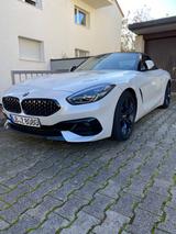 BMW Z4 sDrive20i SPORTLINE*LED*Head up*Keyless  - BMW Z4 Gebrauchtwagen in Stuttgart