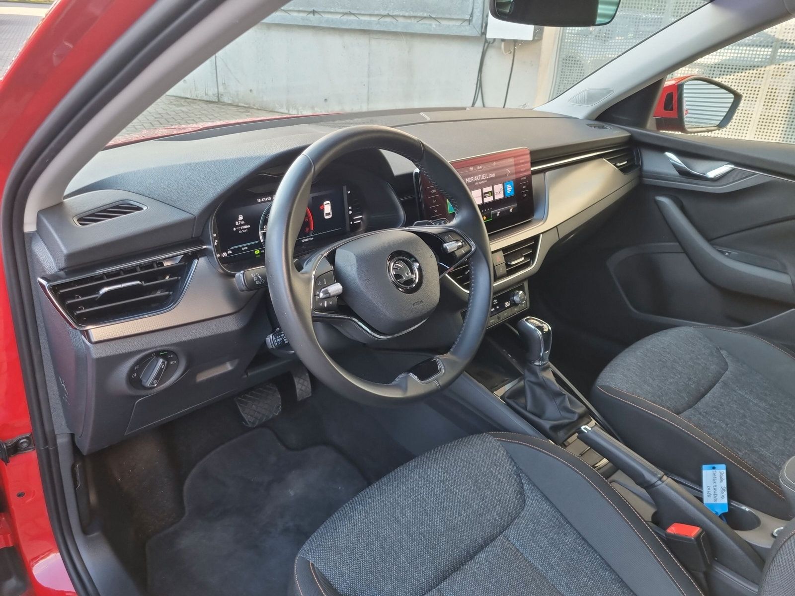 Fahrzeugabbildung SKODA Scala 1.5 TSI DSG Clever AHK eKLAPPE LED KAMERA