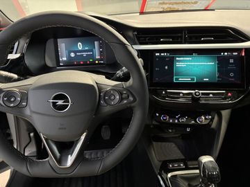 Fotografie 14 des Opel Corsa 1.2 Direct Injection Turbo GS Infotainment