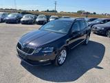 Skoda Octavia Drive 2.0 TDI DSG F1 Navi Pano SHG 1.Ha - Skoda Octavia mit Diesel-Antrieb: Drive