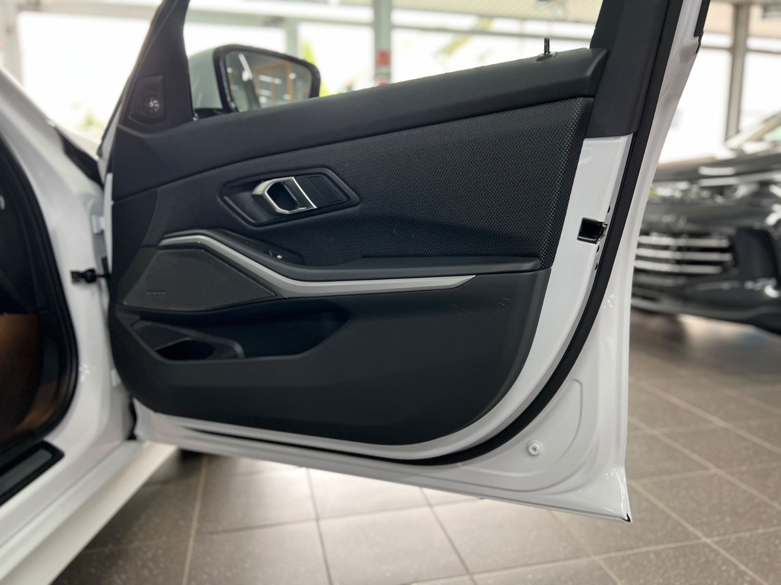 BMW 318d Touring HuD+DA+ACC+Panorama+Park+HaKa foto 23