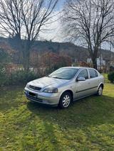 Opel Astra 1.6 Njoy - Opel Astra Njoy mit Benzin-Antrieb