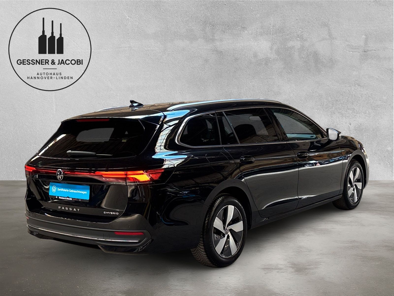 Fahrzeugabbildung Volkswagen Passat Variant 1.5 TSI eHybrid Business AHK HuD