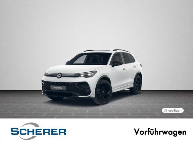 Volkswagen Tiguan R-Line 2,0 l TSI 4MO/DSG/AHK/STHZ/PANO/