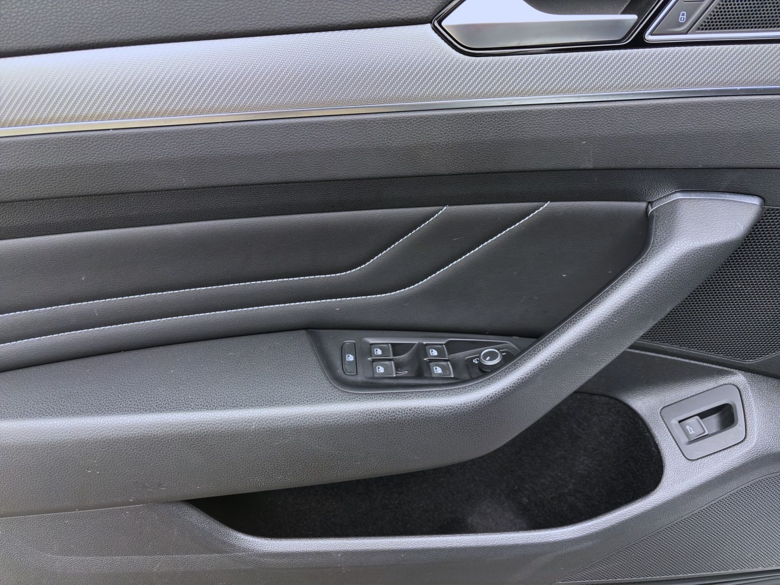 Volkswagen Passat Variant - Bild 10