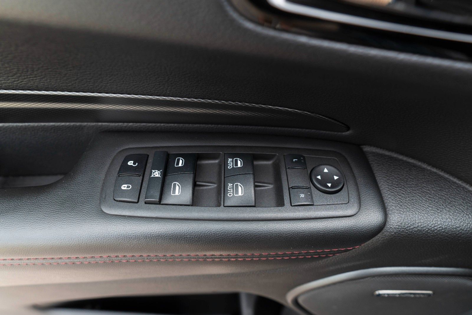 Fahrzeugabbildung Dodge Durango 5,7L SRT Package LPG H&K KAM AHK