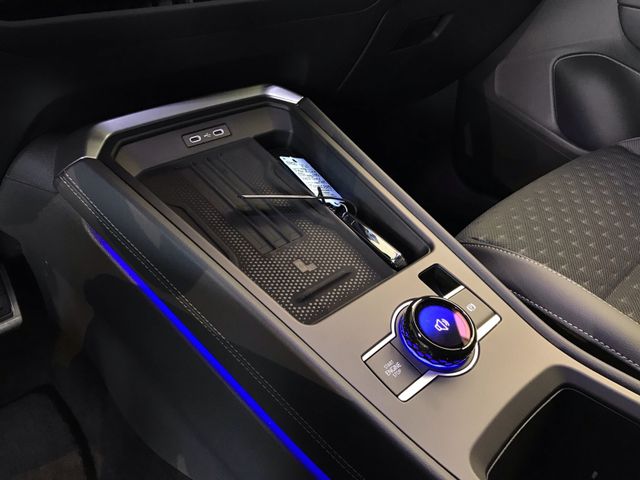 T-Roc R-Line 1.5 eTSI DSG*AHK*KAMERA*ACC*