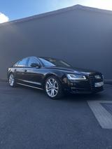 Audi A8 4.2 TDI tiptronic quattro - - Audi A8 aus 2014 mit Diesel-Antrieb: Limousine