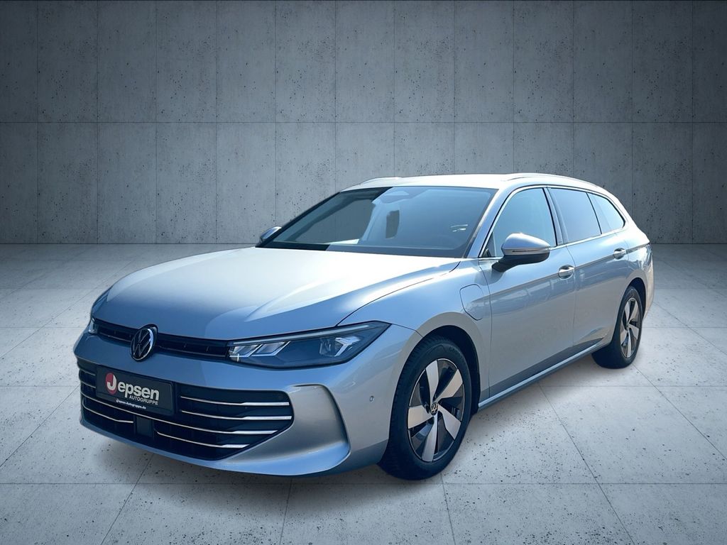 Passat Business /AHK /GANZJAHRESREIFEN