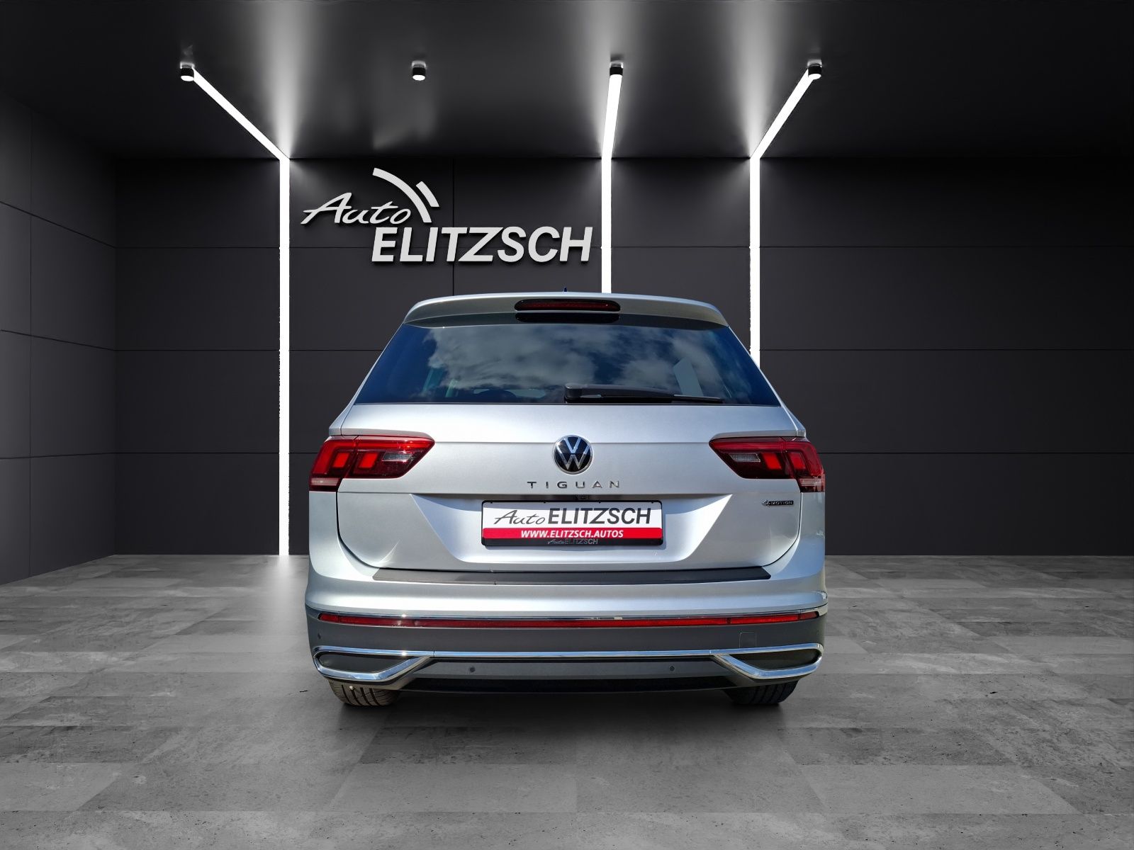 Fahrzeugabbildung Volkswagen Tiguan TSI Elegance DSG 4M Matrix Navi AID ACC R