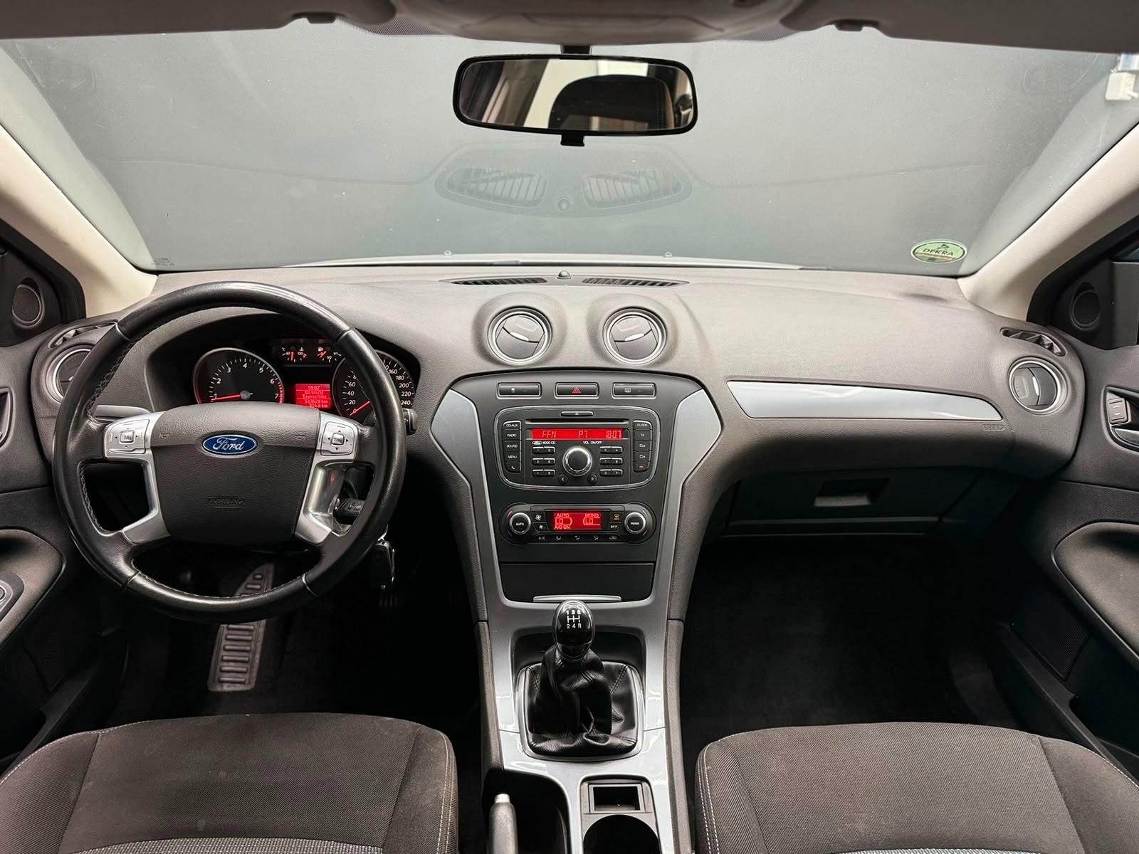 Ford Mondeo 2013 — photo 8